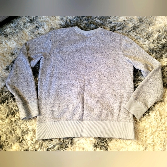 NWOT BEAUTIFUL NORTH FACE SWEATSHIRT - Picture 4 of 9